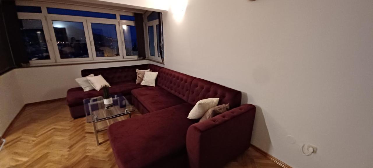 Apartment Nevena Omiš Eksteriør bilde